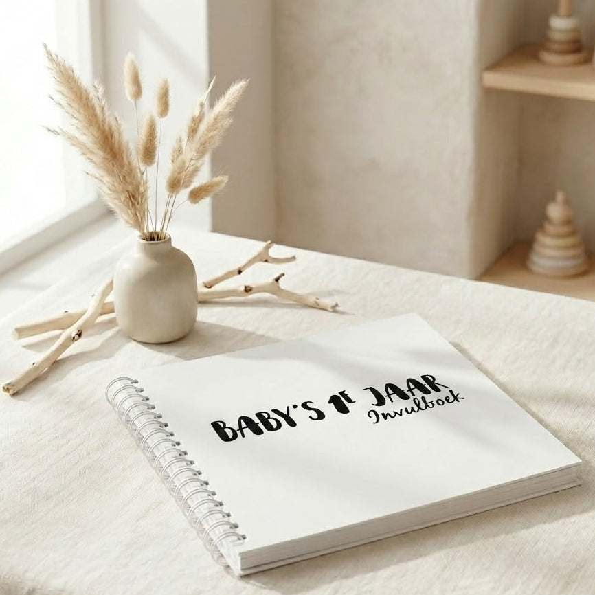 Baby’s eerste jaar invulboek – Zwart-wit