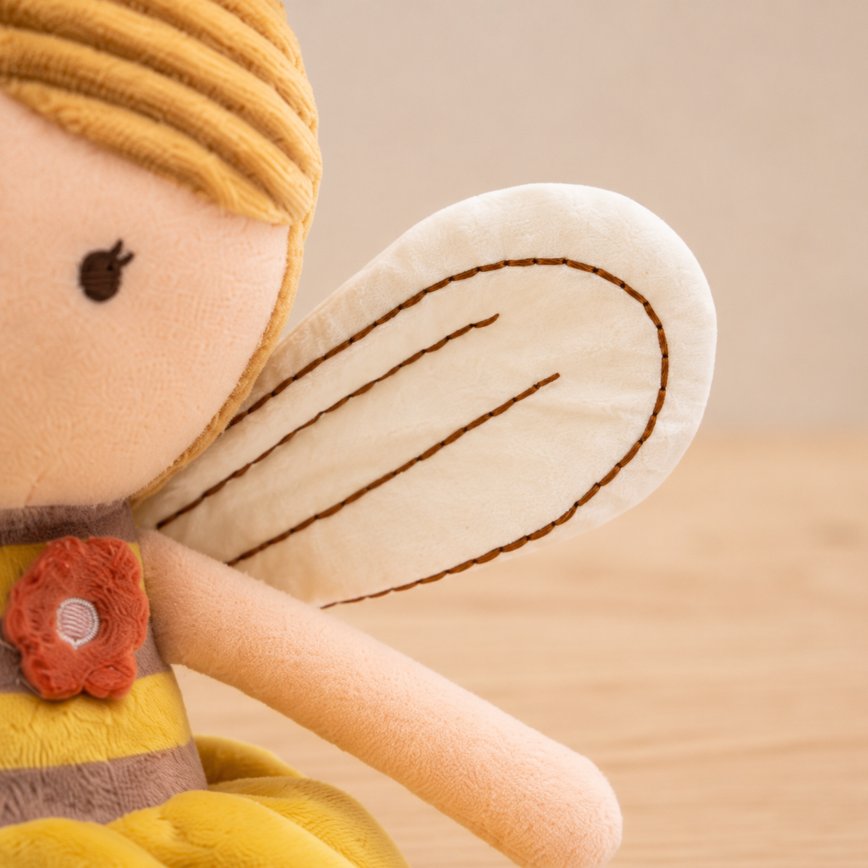 Knuffel - Bee Lilly